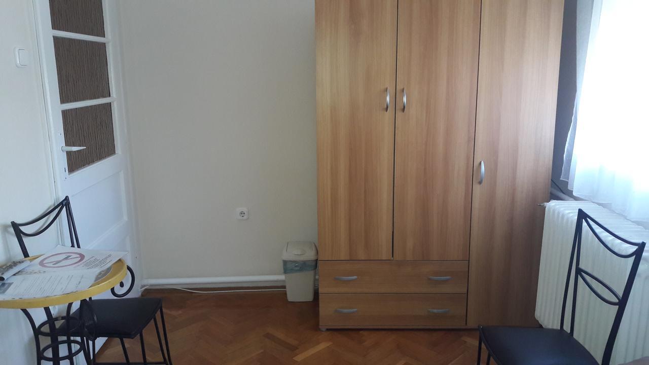 Peró Vendégház Debrecen Kültér fotó